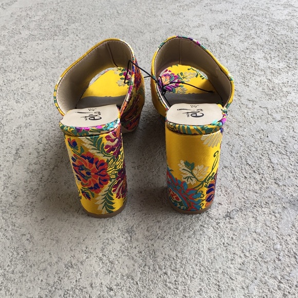 NWT! Asian Print satin gorgeous chunky Mules - Picture 6 of 6